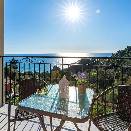 Escape Studio With Swimming Pool - Beach Apartment *